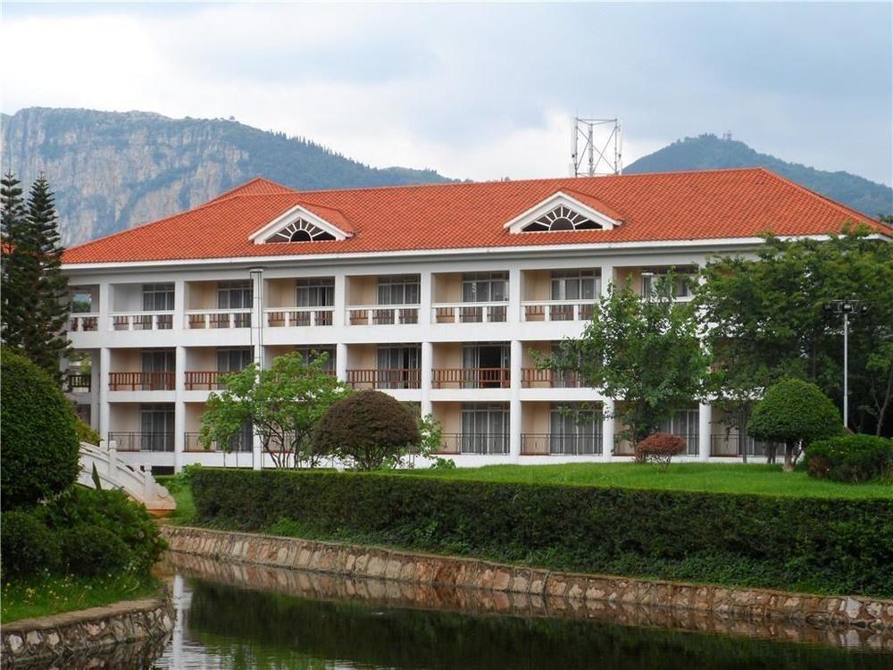 Yunnan Dianchi Garden Resort Hotel & Spa Kunming Exterior photo