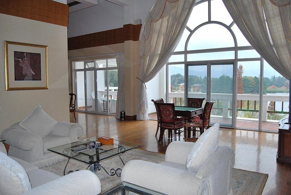 Yunnan Dianchi Garden Resort Hotel & Spa Kunming Exterior photo